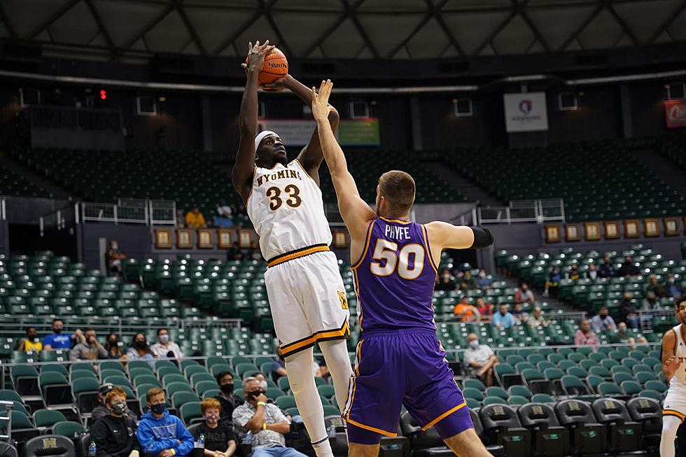 Cowboys hang on late for 71-69 win over Northern Iowa