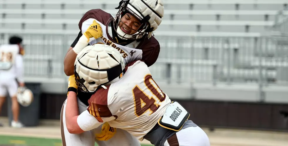 Pokes Practice Report: White and Gold game?