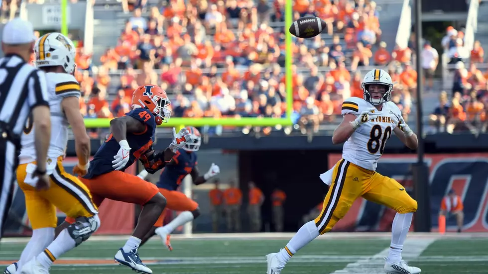 Wyoming’s passing attack non-existent in 38-6 setback at Illinois