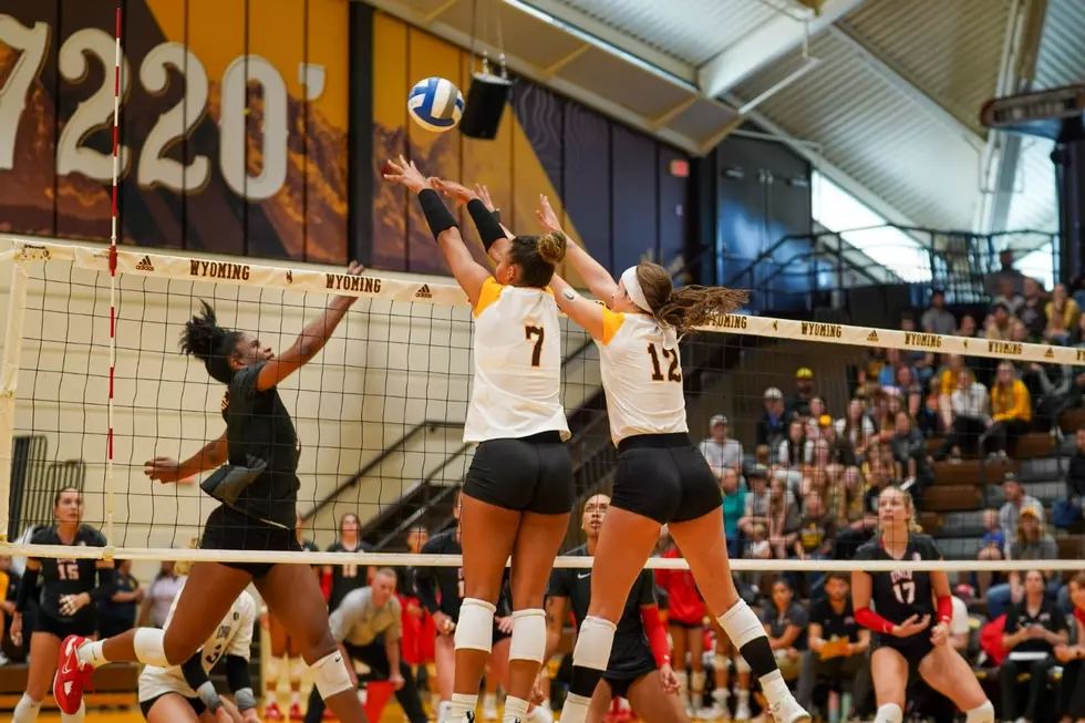 Cowgirls Rally for Second Five-Set Victory of the Week