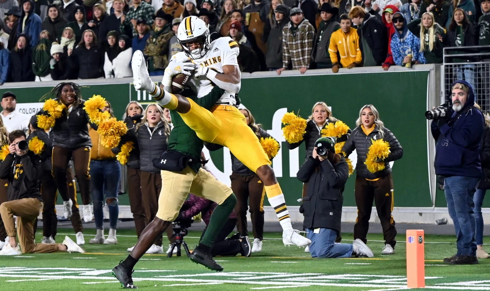 Standing room only tickets for Oregon-LSU cost more than for a Cowboys game