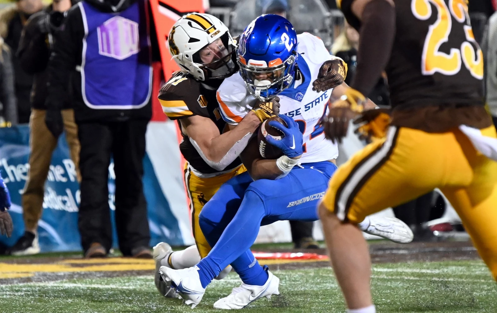 Wyoming Nearly Pulls Off Another Close Comeback Win Before Falling 20-17 to  Boise State - University of Wyoming Athletics