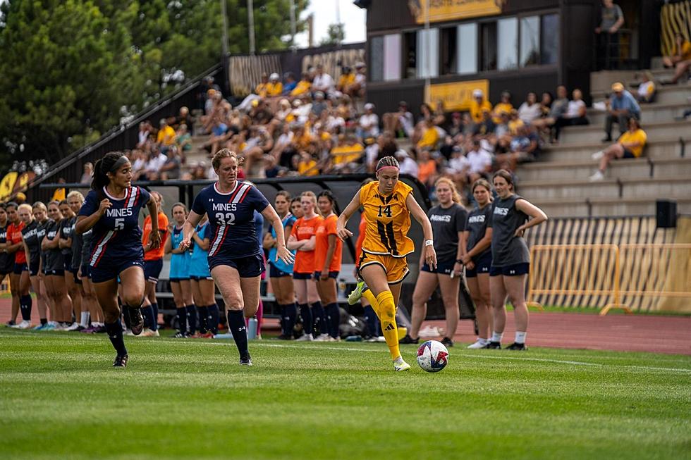 Wyoming Offense Shines in 3-3 Draw With South Dakota