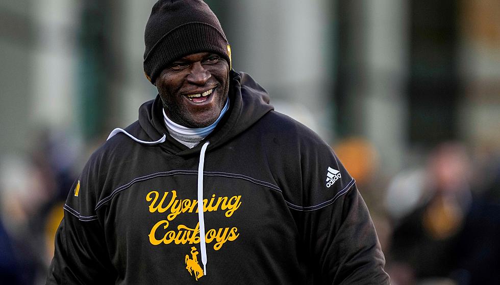 Wyoming's DT Coach Oscar Giles Accepts Job at Houston