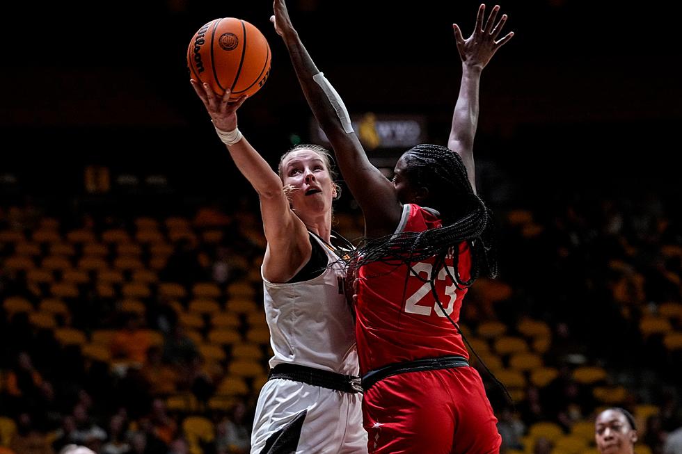 Cowgirls Can't Hold Off UNLV, Fall in Overtime