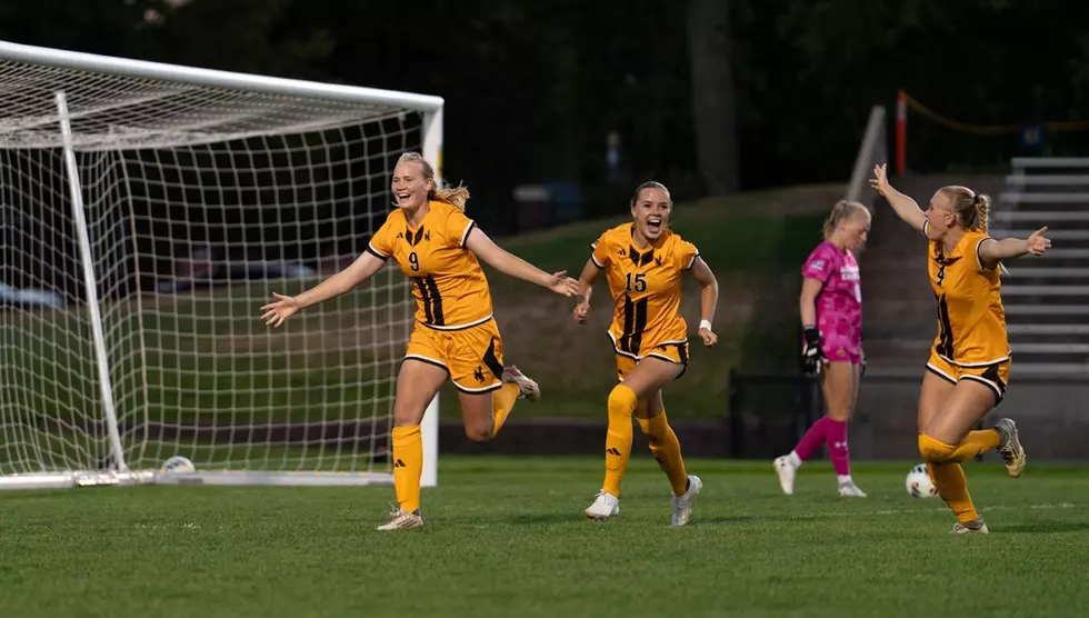 Bartel Blanks Bears, Breaks School Record With 20th Shutout