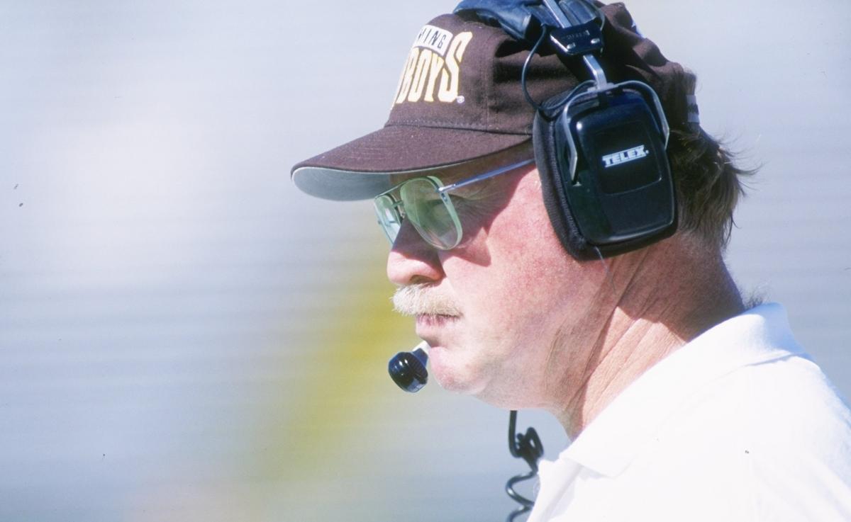 Brees Shouts Out Former UW Coaches During Hall of Fame Speech