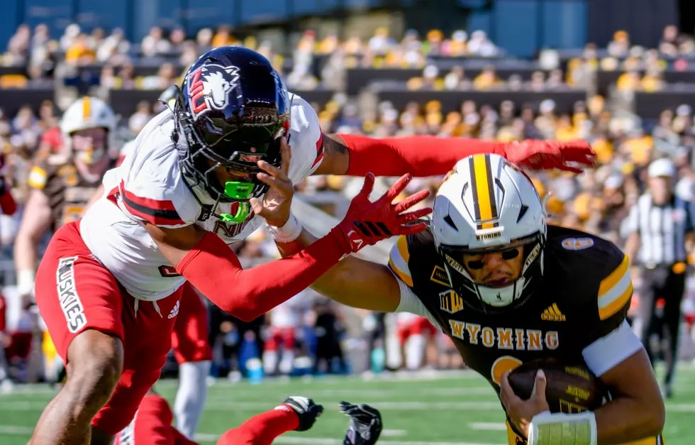 MW Players of Week: Hughes Gashed Huskies for 4 TDs