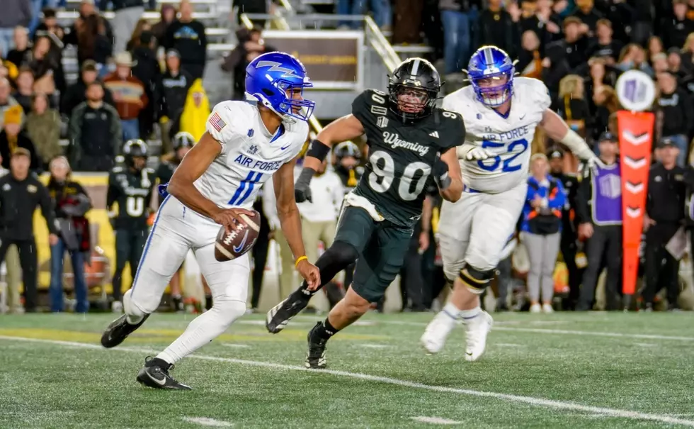 Behind the Numbers: Pokes Limit Explosive Plays in Win