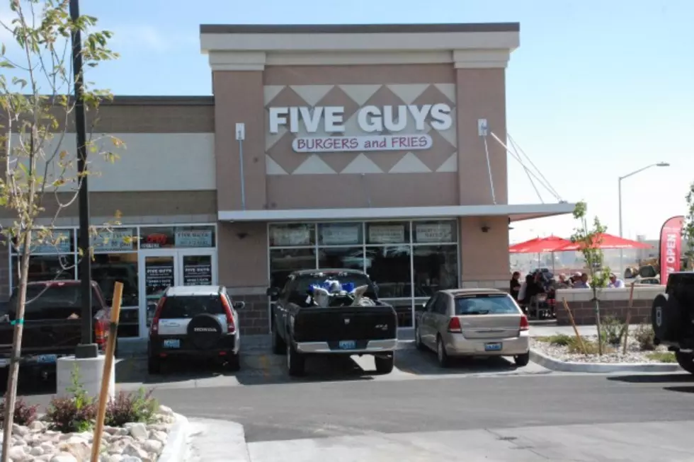 Casper Food Critic &#8211; Five Guys Burgers and Fries Doesn&#8217;t Live Up To Their Rep