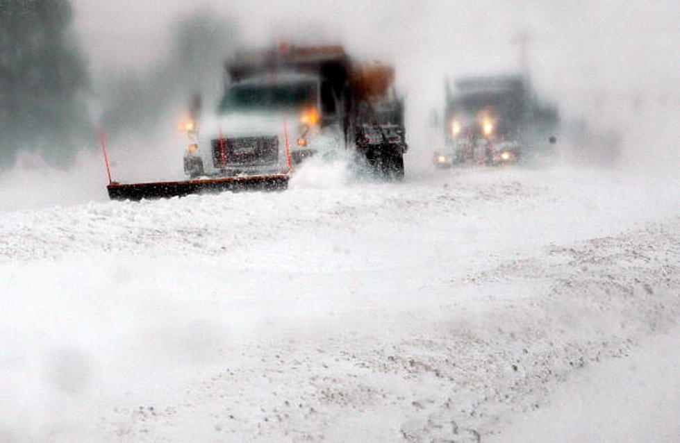 Casper Plows Focus on Major Streets as Wind Inhibits Snow Removal