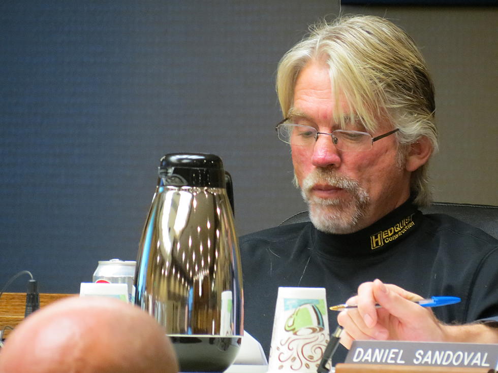 Resolution Requesting Hedquist’s Resignation Drafted, Special Council Meeting on Thursday