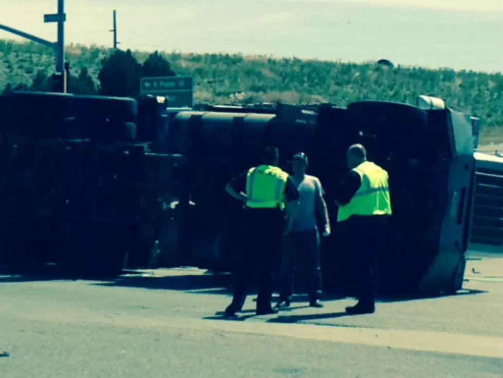 18-Wheeler Rollover Poplar and I-25 [VIDEO]