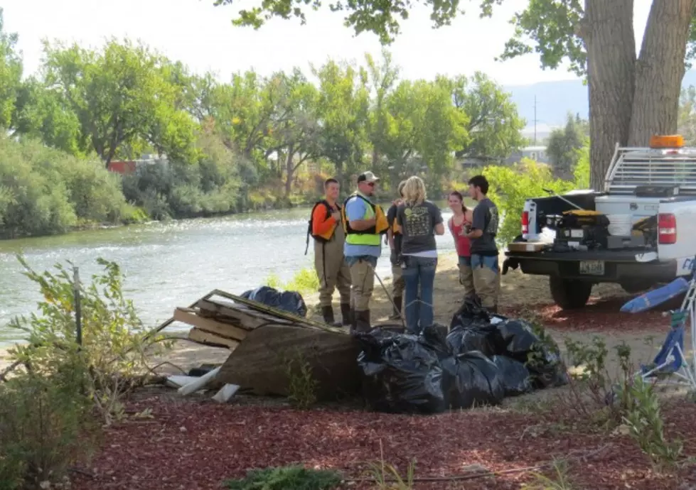 Volunteers Work To Revive North Platte River