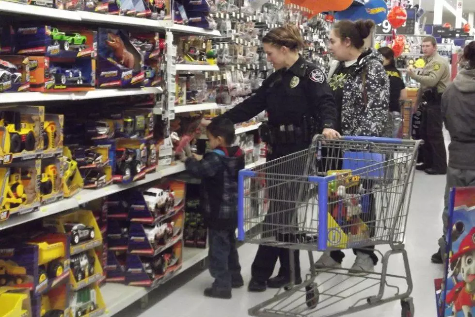 Casper-Area Kids, Families ‘Shop With a Cop’ [VIDEO]