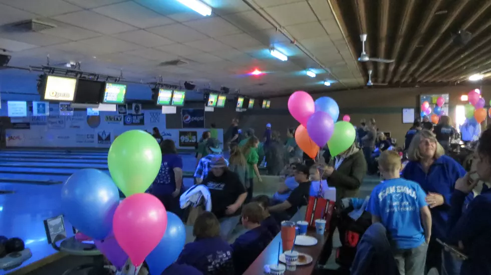 Casper’s ‘Bowl For Jason’s Friends’ Brings In 325K [PHOTOS]