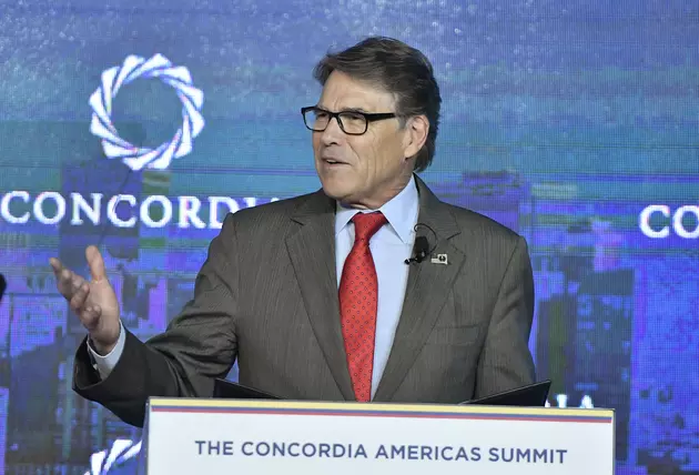 Energy Head Rick Perry Tells President Trump He Plans to Resign