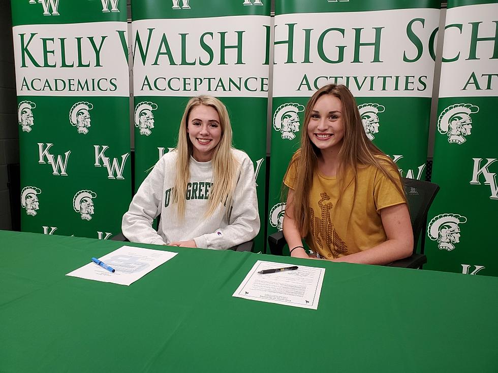 Two KW Volleyball Players Sign NLI's