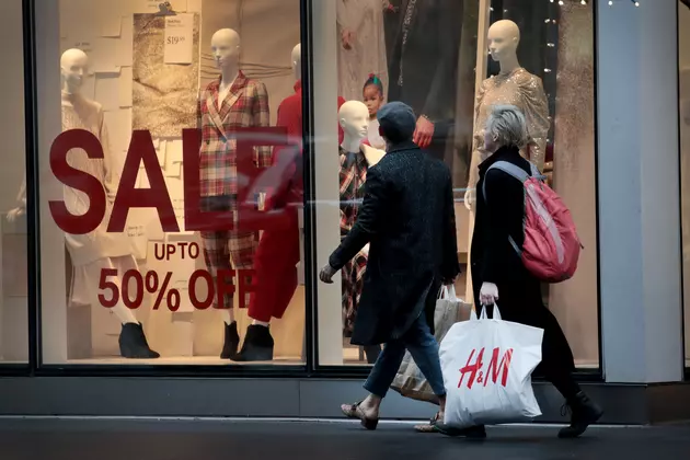 US Retail Sales up a Record 17.7% in a Partial Rebound