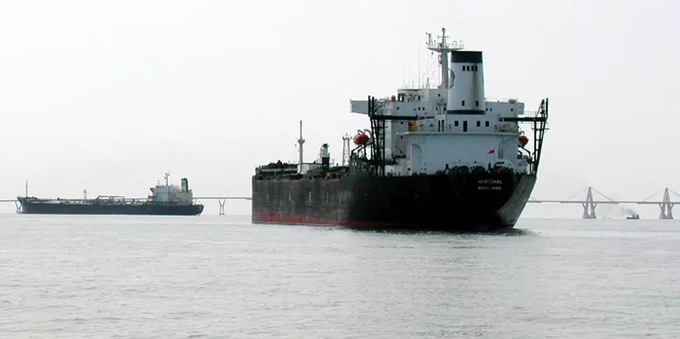 5 Iran Tankers Sailing to Venezuela Amid US Pressure Tactics