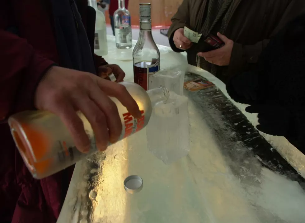 Bar Made of Ice a New Spot to Grab a Cold One in Wyoming