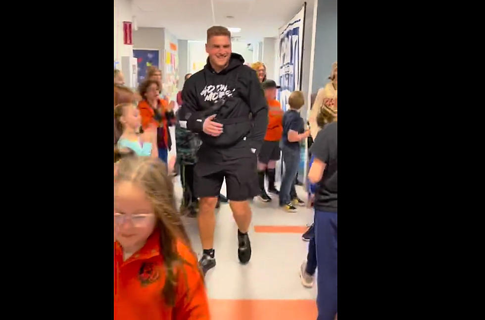 Super Bowl Standout Logan Wilson Comes Home to Casper, Visits Park Elementary