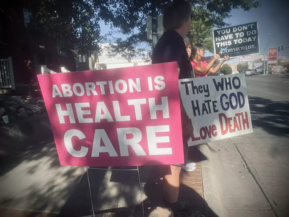 VIDEO: Pro-Life, Pro-Choice Protest Outside of Women&#8217;s Health Clinic in Casper
