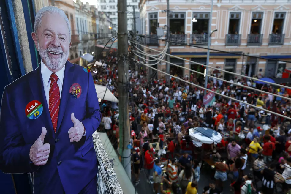 Bolsonaro, Lula in Close Race as Final Brazil Votes Tallied
