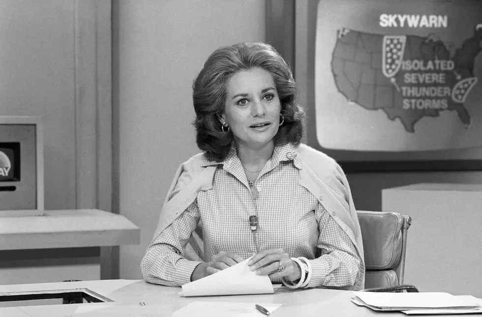 Barbara Walters, Television News Trailblazer, Dies at 93