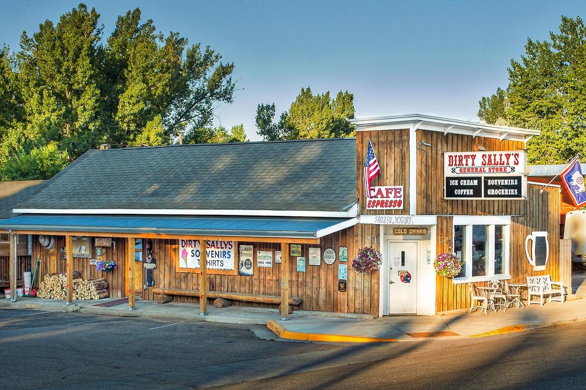 10 of Wyoming’s Cutest Little Grocery Stores