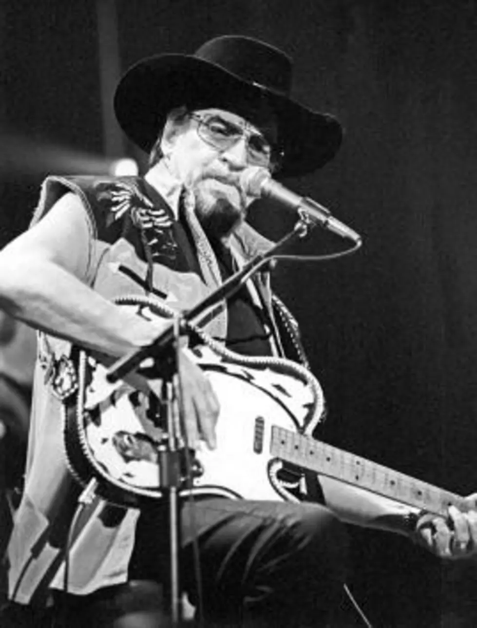 Waylon Jennings &#8211; Just A Good Ol&#8217; Legend (VIDEO)