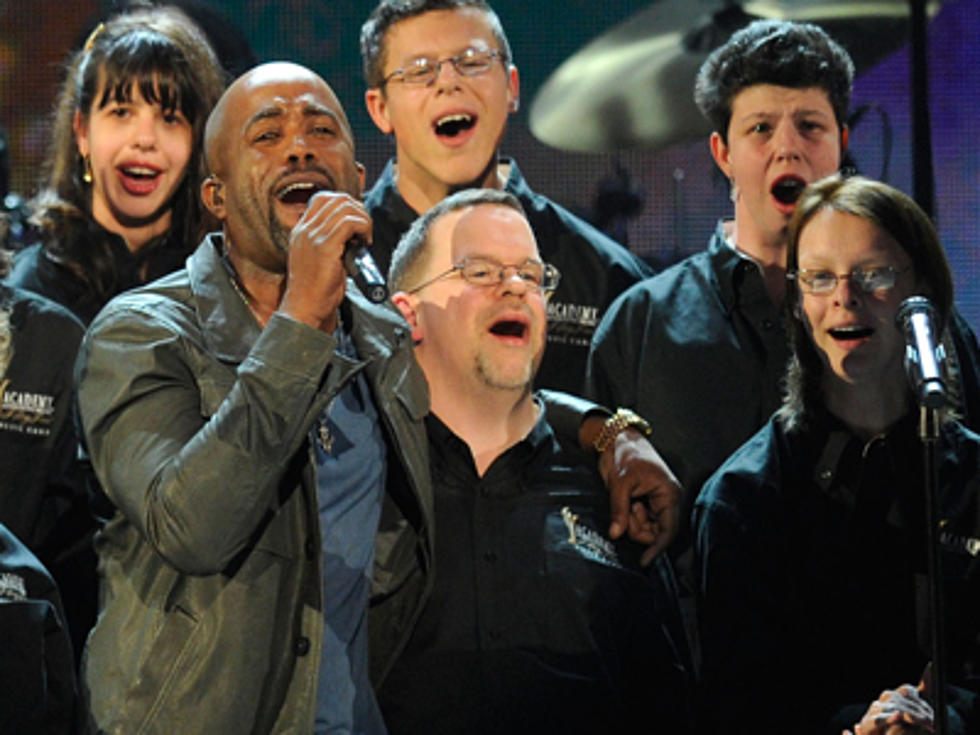 Darius Rucker Performs Music From The Heart (VIDEO)