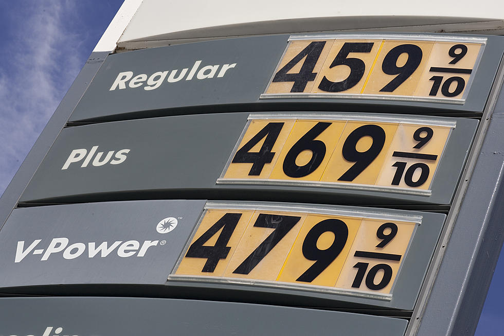 Gas Prices Fall As Memorial Day Weekend Arrives