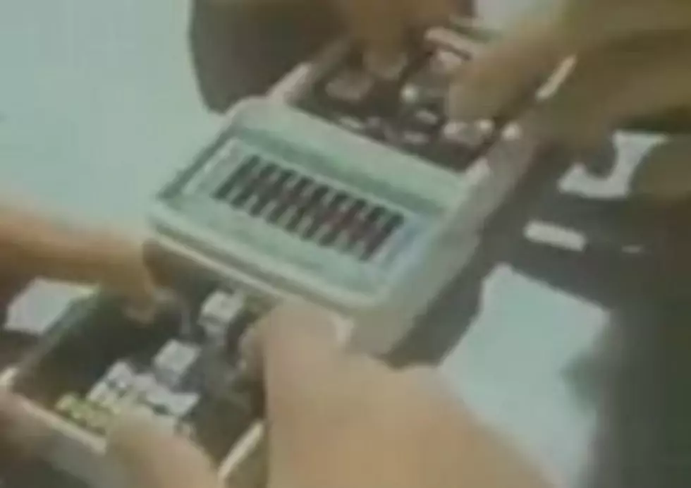 Remembering The 80s – Handheld Electronic Sports Games [VIDEO]