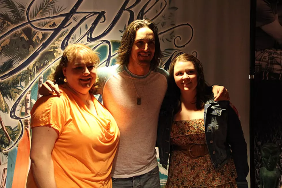 Casper Country Fans Meet Jake Owen Backstage At The &#8216;Days of Gold&#8217; Tour [PHOTOS]