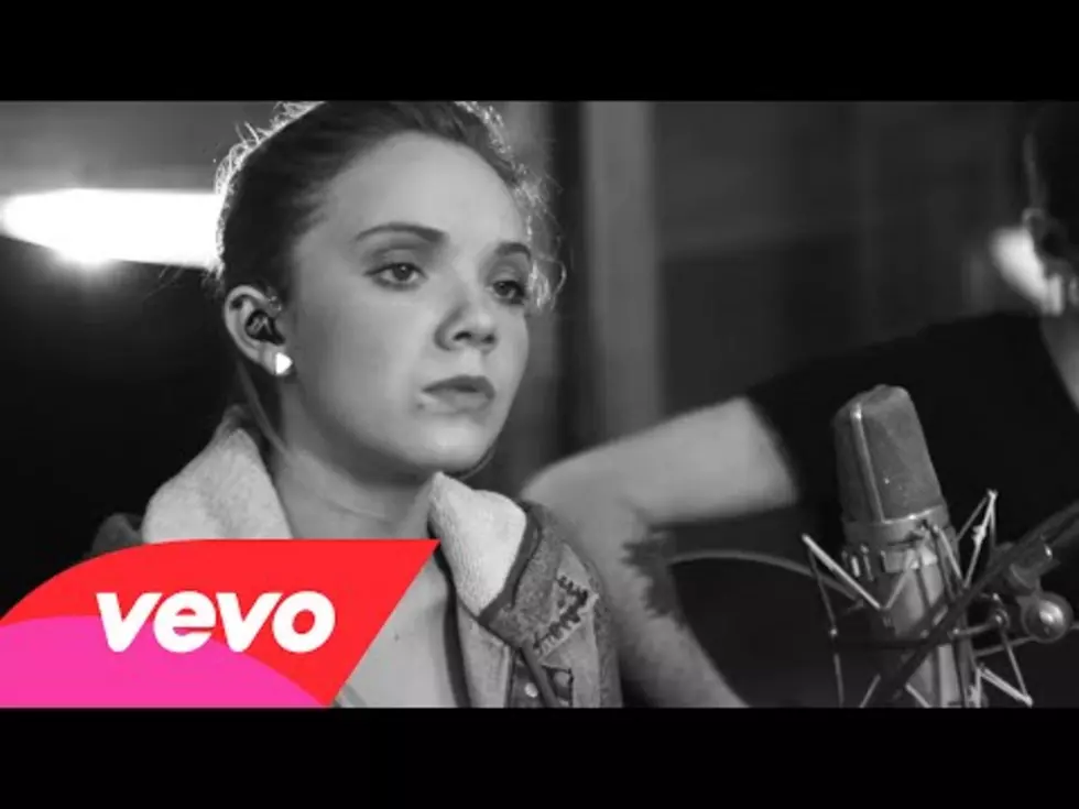 Danielle Bradbery Covers Rhianna&#8217;s &#8216;Stay&#8217; This Week For  Her #DBRequestLine [VIDEO]