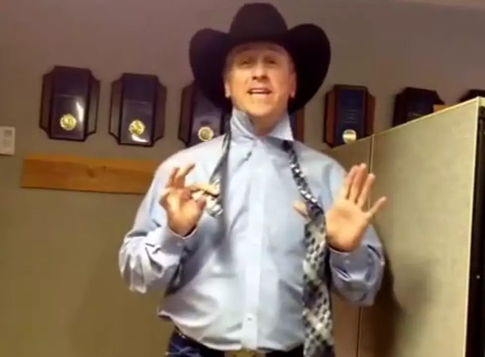 Rodeo Rick’s Tip for Tying Your Tie [VIDEO]