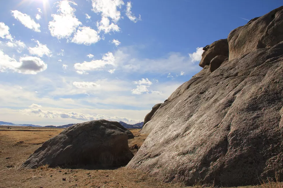 Independence Rock: Wyoming’s First Pit Stop [PHOTOS]
