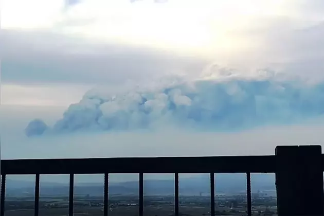 Time-Lapse Video Shows Ominous View of The Roosevelt Forest Fire