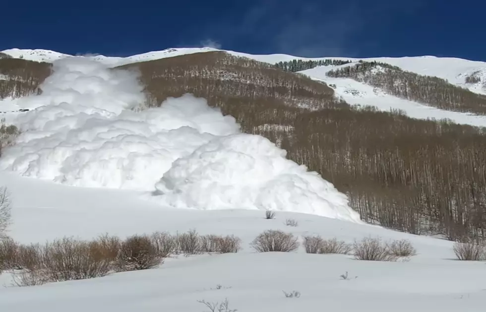 Massive Avalanche in Colorado Captured on Video as it Happened