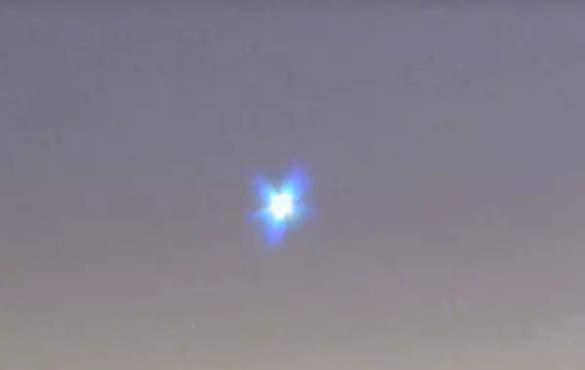 Wild Video Shows UFO Going 1,000 mph Over Vegas