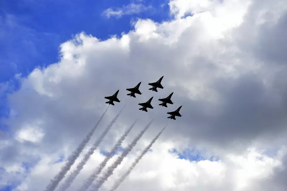 Watch US Thunderbirds Incredible Air Tribute to COVID-19 Workers