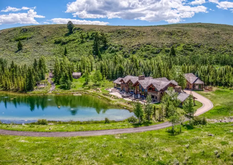 12 Pics of $34 Million Wyoming Dream House that Includes Bears