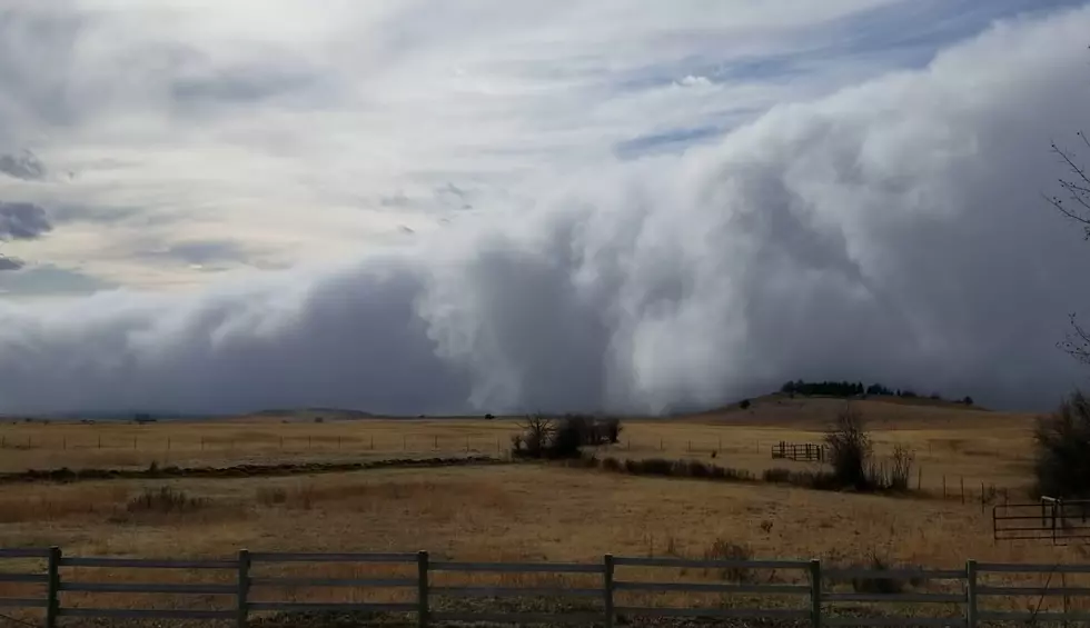 Watch a Western Squall Cloud Roll Over Land Like a Sky Tsunami