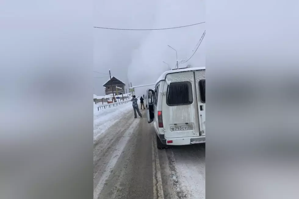 Watch the Moment Entire Town is Covered by an Avalanche