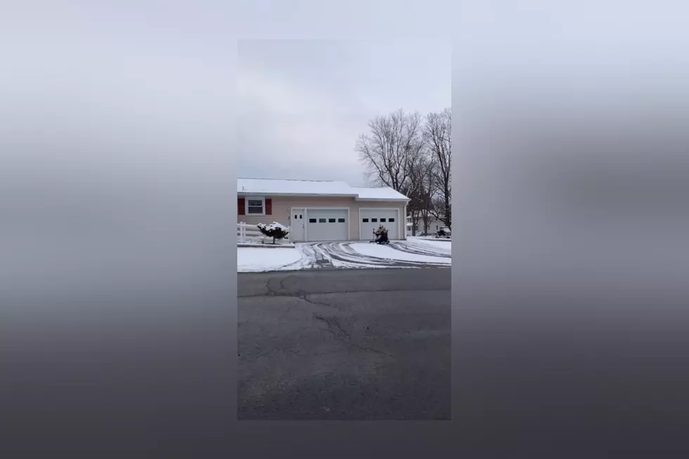 Inspiring: Man in Wheelchair Shovels His Neighbor&#8217;s Driveway