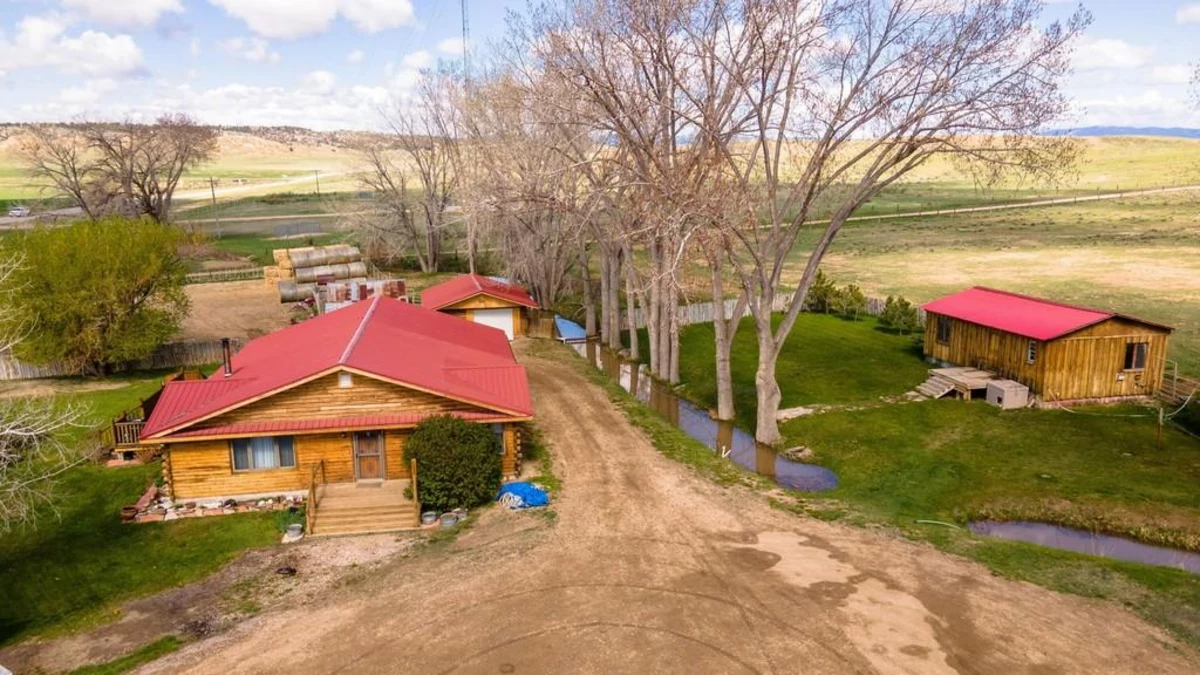 10 Pics of a Kaycee, Wyoming Horse Ranch with Bighorn Views