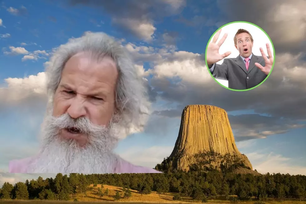 Excited Comedian Visits Devils Tower To Be Abducted By Aliens