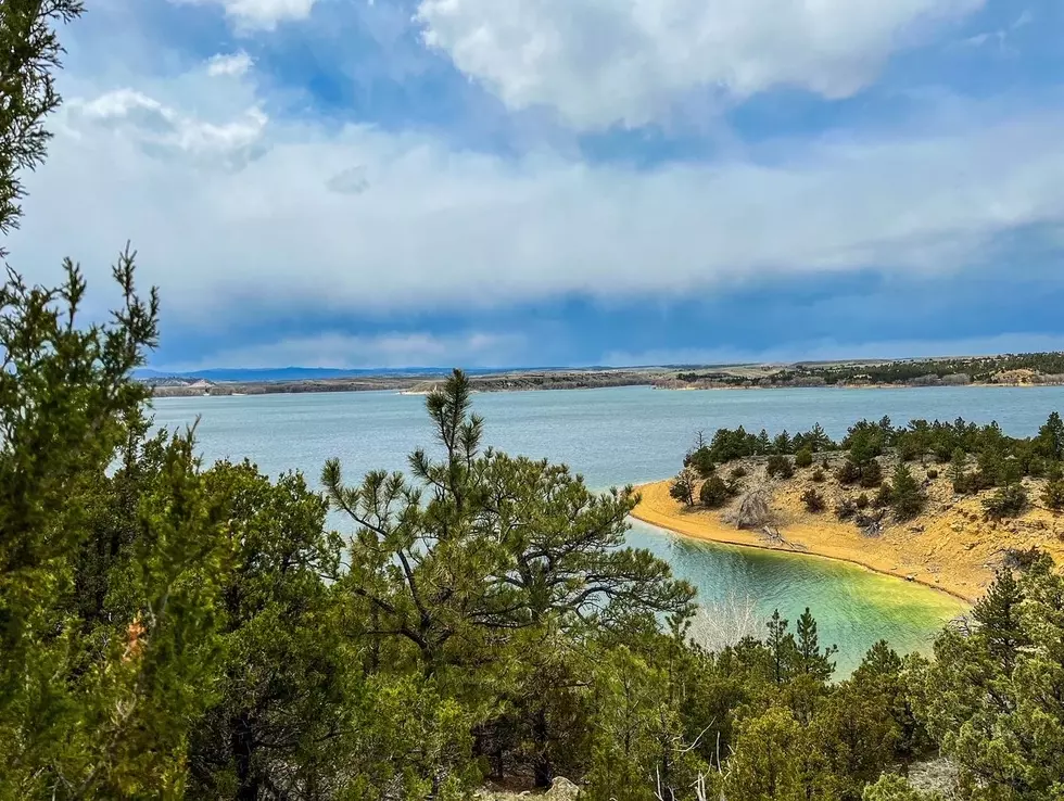 Here's What You Need To Know To Hike In WY Glendo State Park