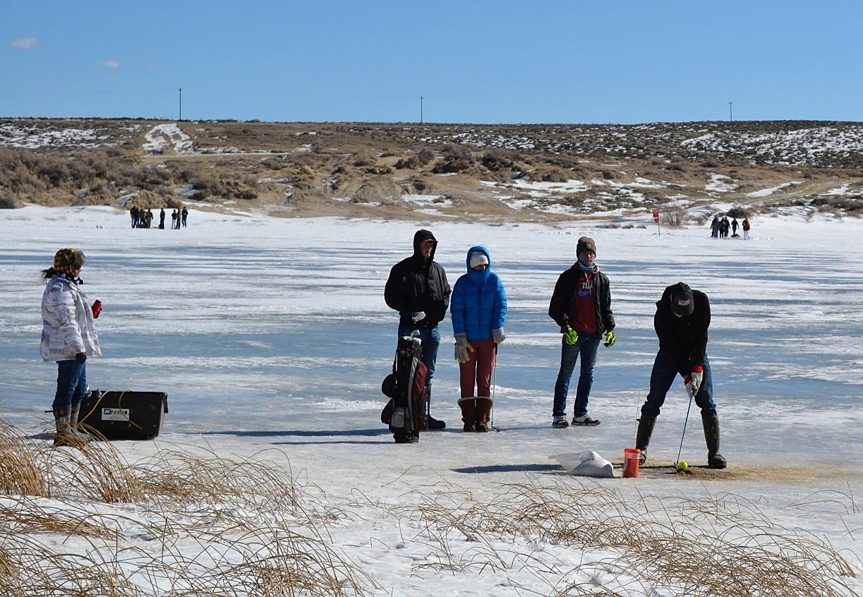 Sign Up Now For Winter Golf In Saratoga, Wyoming